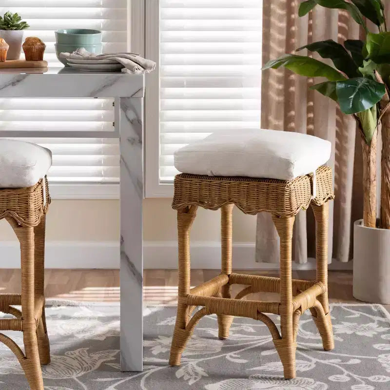 Tabouret de bar en rotin coquille