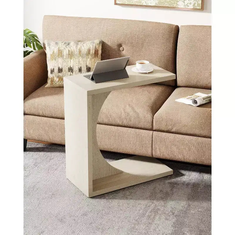 Table d'appoint en C