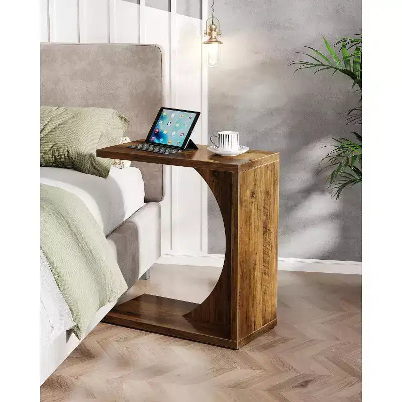 Table d'appoint en C