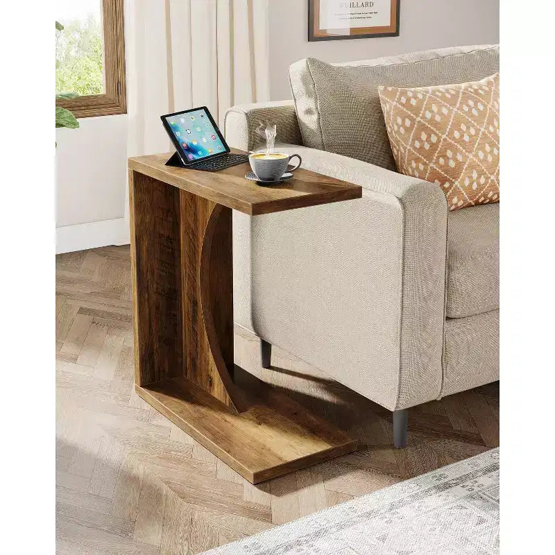 Table d'appoint en C