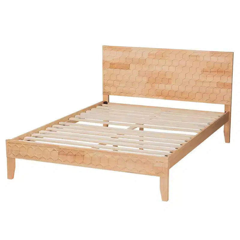 Lit plateforme sculpté en nid d'abeille naturel