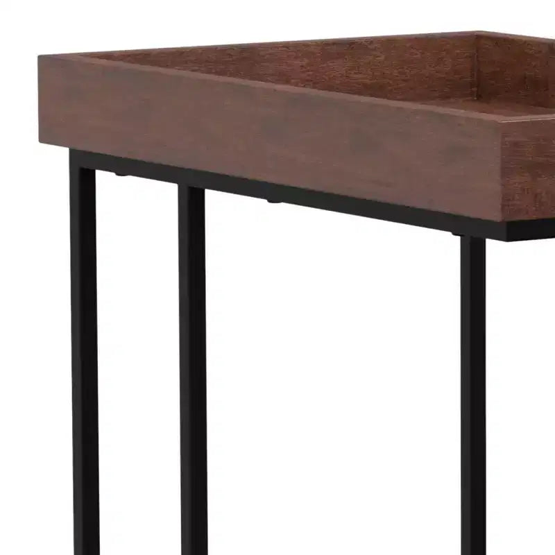 Table d'appoint en C
