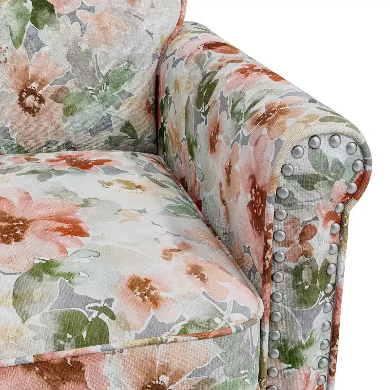 Fauteuil traditionnel à accoudoirs arrondis