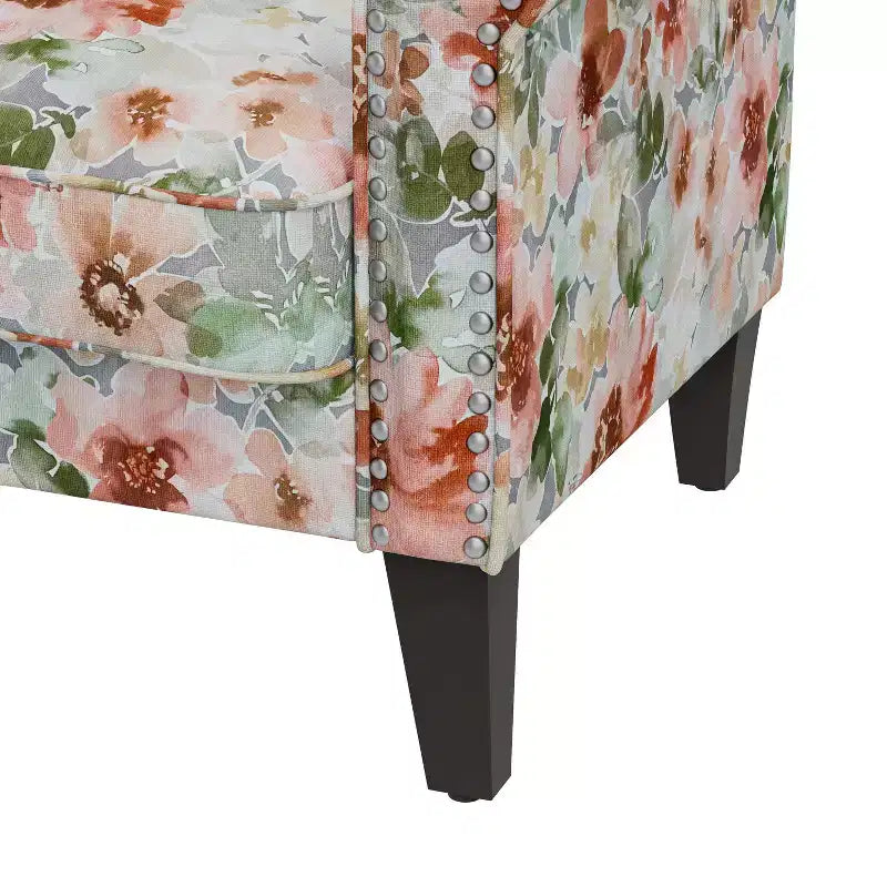 Fauteuil traditionnel à accoudoirs arrondis
